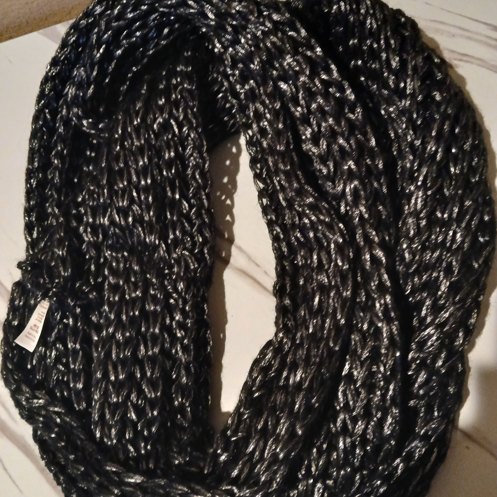 Elegant Black Knit Scarf